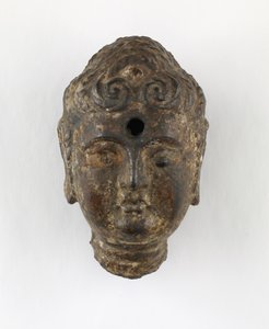 Chefe de uma divindade, possivelmente dinastia Ming (ferro)